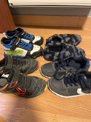 Lote de zapatillas deportivas y zapatillas de casa