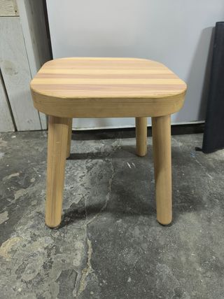 Taburete de madera