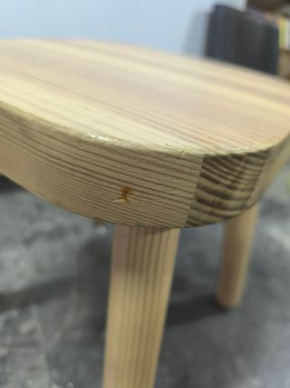 Taburete de madera