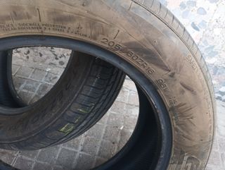Neumático 205/60R16