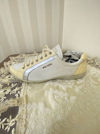 Scarpe donna Prada beige 