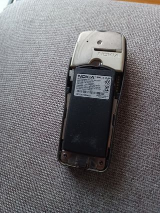 Teléfono Nokia 3210 Gris