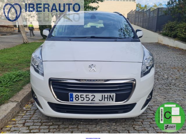 Peugeot 5008 2015