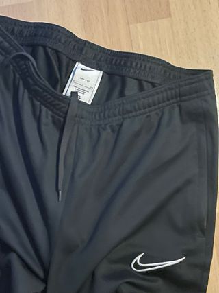 Pantalón chándal Nike negro