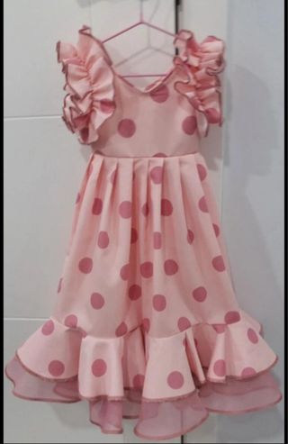 Traje de flamenca rosa lunares