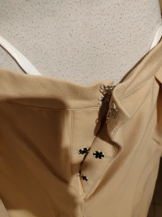 Conjunto principios S.XX beige y blanco