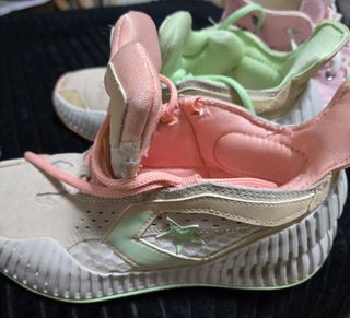 Zapatillas converse, rosas, rosas y verdes y azul 