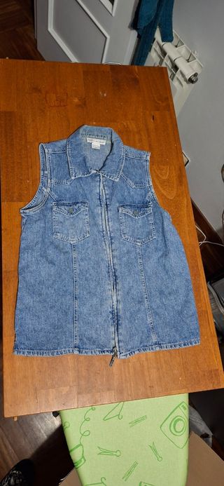 Chaleco vaquero con cremallera