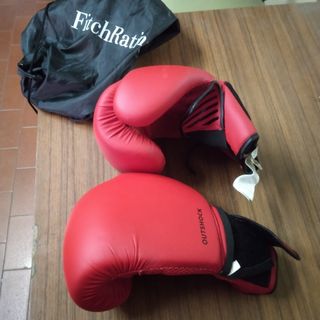 Guantes de boxeo rojos