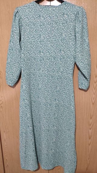 Vestido verde con nudo