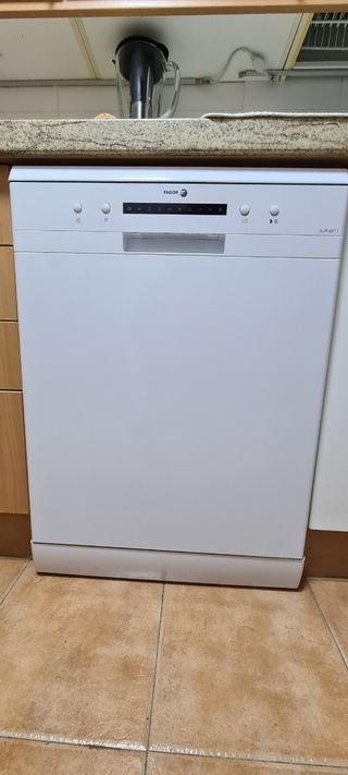 Lavavajillas Fagor 3LVF-621.1 - Poco uso