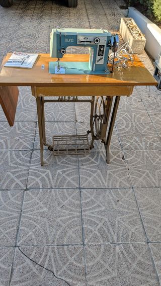 Máquina de coser Alfa Alfamatic