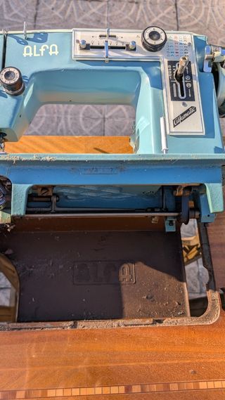 Máquina de coser Alfa Alfamatic