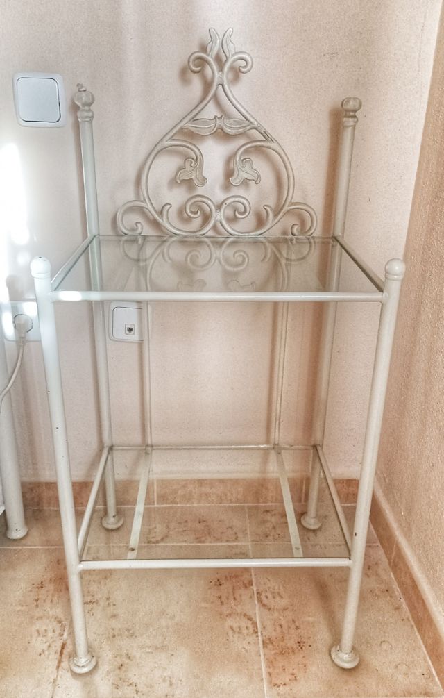 Cabecero y 2 mesitas de noche de hierro forjado