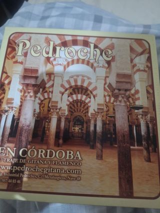 Traje de gitana beige y turquesa 