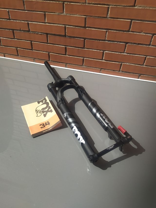 29" FOX34 SC Perf. 110mm Grip Remote Boost. 2025