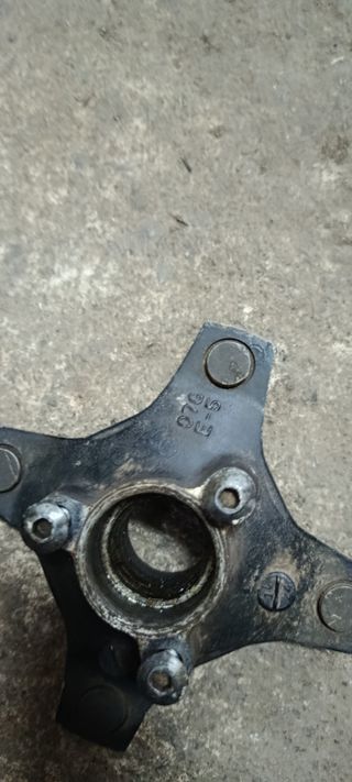 Crucetas delanteras LTZ