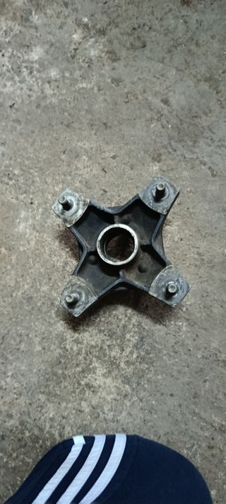 Crucetas delanteras LTZ