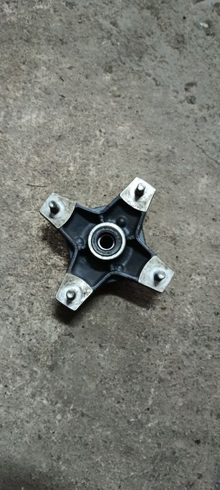 Crucetas delanteras LTZ