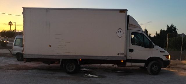 Camión Iveco muy buen estado