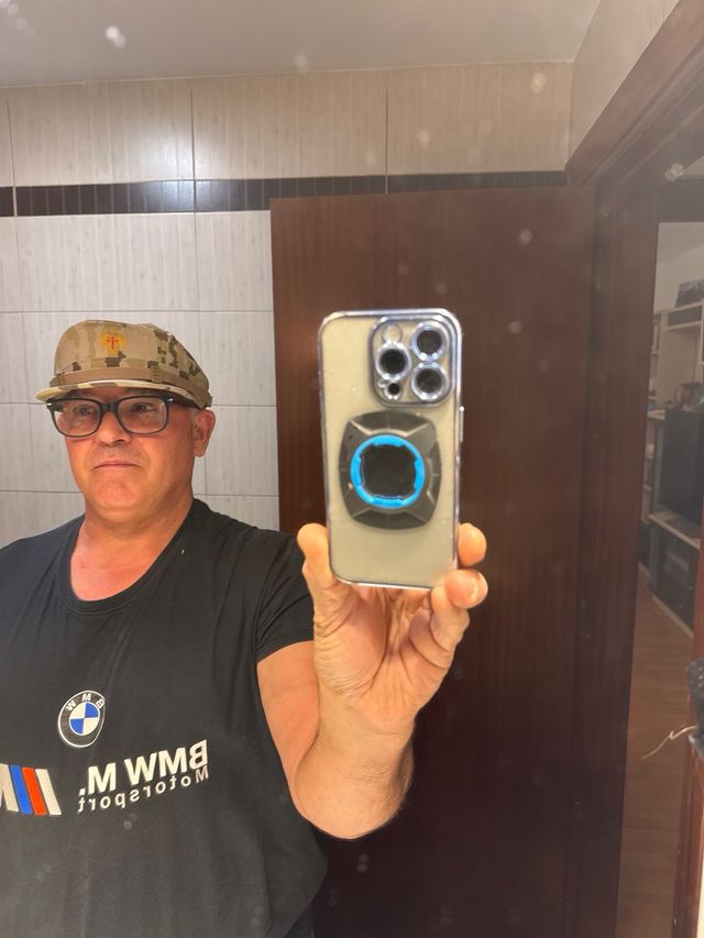 Gorra militar camuflaje con escudo