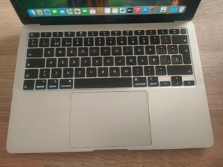 MACBOOK AIR 2020 i5/8GB RAM/512 SSD 