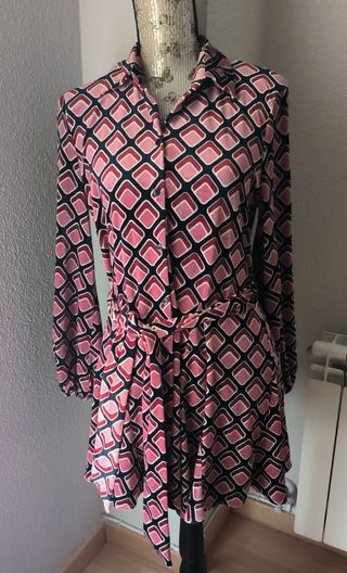 Vestido patrón geometríco Zara