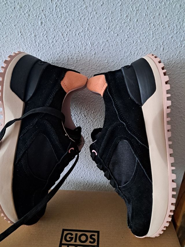 Gioseppo Zapatillas Negras y Rosas Nuevas