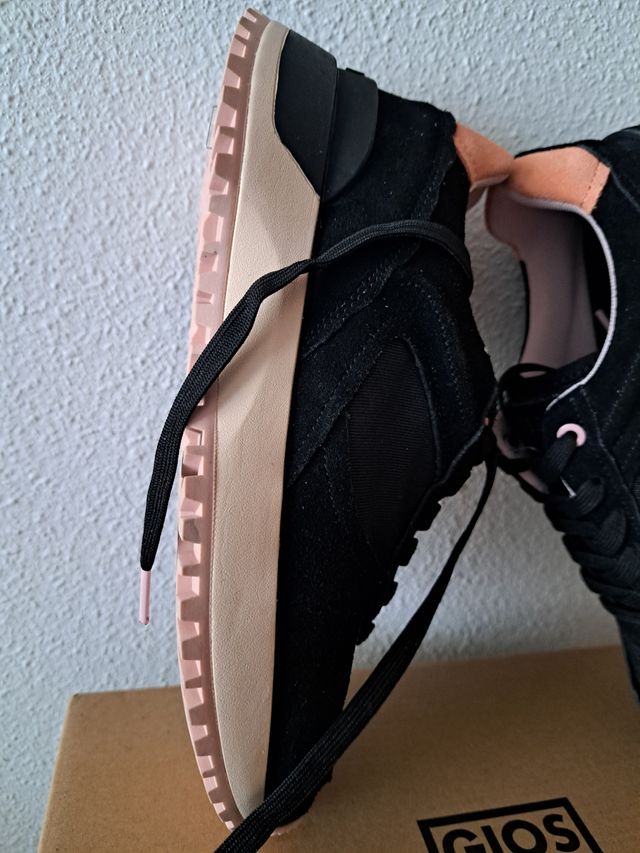 Gioseppo Zapatillas Negras y Rosas Nuevas