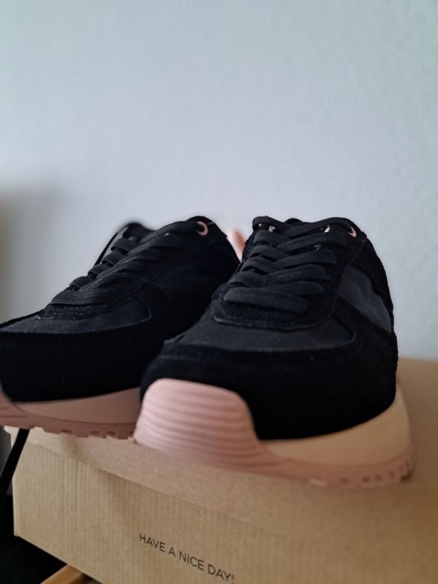 Gioseppo Zapatillas Negras y Rosas Nuevas