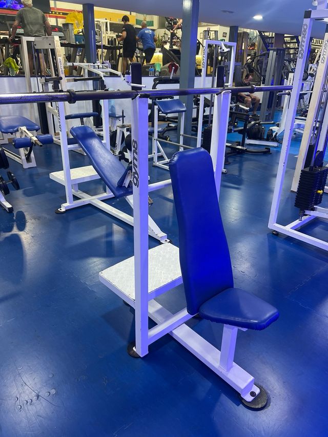 Máquina de Hombro Gym