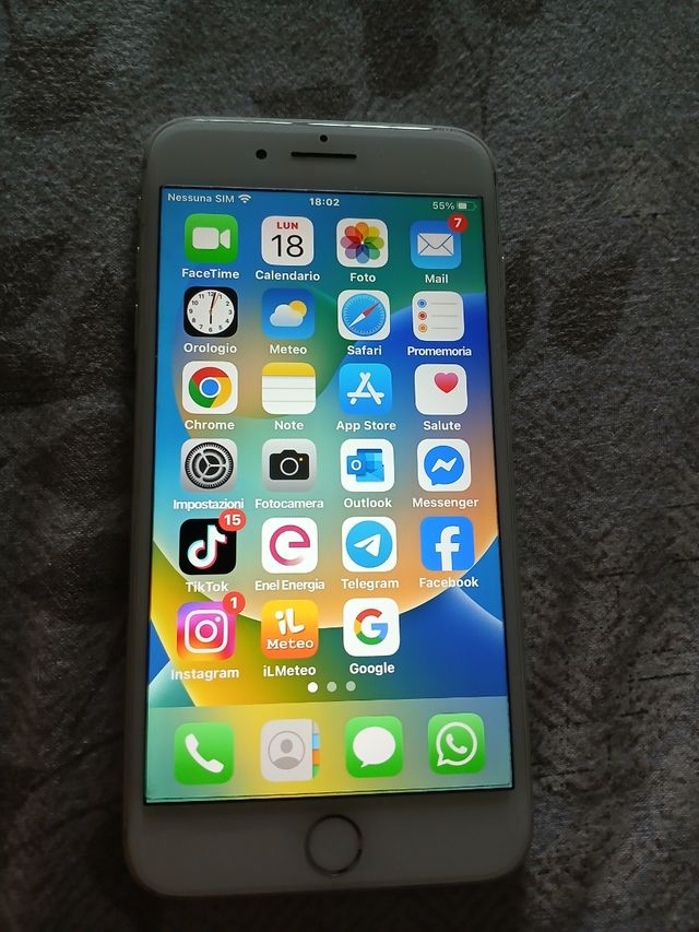 iPhone 8 Plus Argento