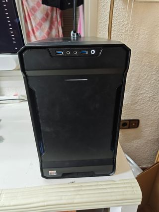 PC Gamer Ryzen 5 5600X RX 6700 XT 12GB
