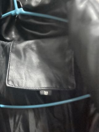 Abrigo plumífero negro