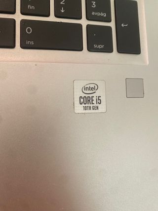 Ordenador HP 10th Gen Core i5 Plata y accesorios