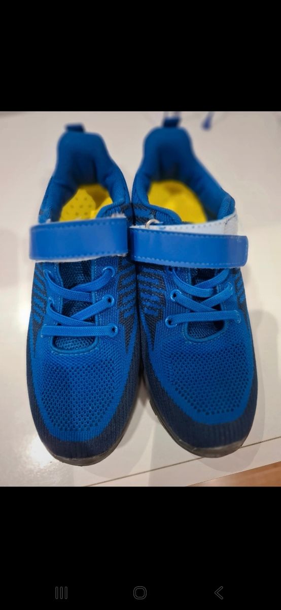 Zapatillas niño talla 34 nuevas, usadas un día