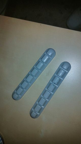 Organizador de cables gris