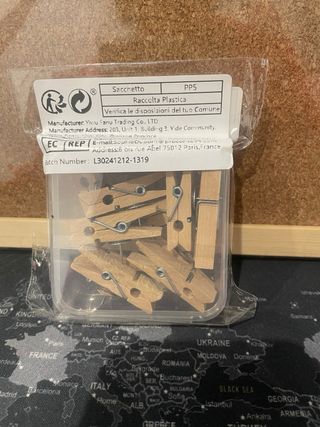 Tablero de corcho con marco de madera 