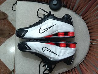 Zapatillas Nike Shox R4 Blancas y Negras