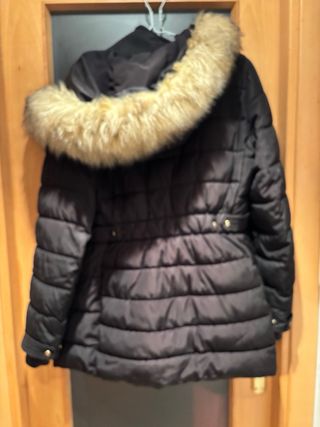 Chaquetón negro mujer con capucha