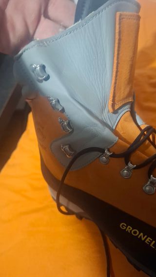 Botas de Montaña GRONELL Cramponables NUEVAS