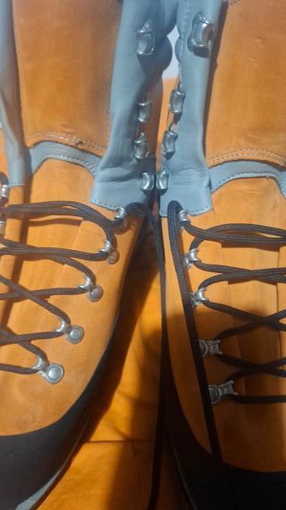 Botas de Montaña GRONELL Cramponables NUEVAS