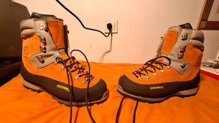 Botas de Montaña GRONELL Cramponables NUEVAS