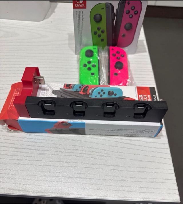 Joy-Con Nintendo Verdes y Rosas