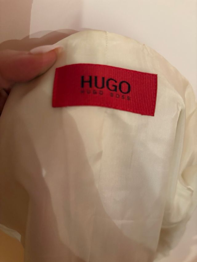 Blazer Hugo Boss Blanco con Cinturón de Cuero