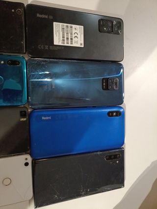 8 Telefoni per riparazione o parti di ricambio