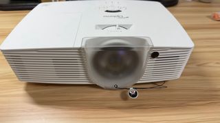 Proyector Optoma DLP — en perfecto estado.