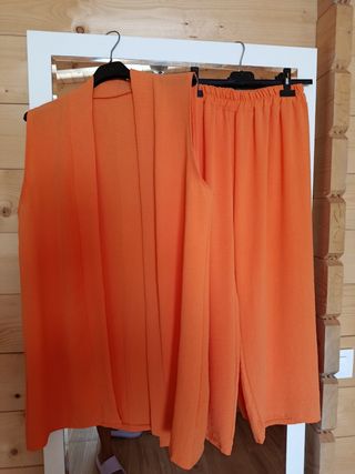 Conjunto pantalón y chaleco naranja