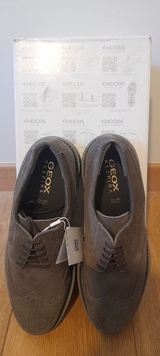 Zapatos GEOX de Piel Gris tostado Talla 40 