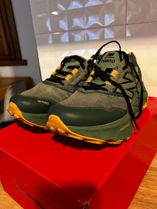 Zapatillas New Balance Hierro Trail Running Verde/